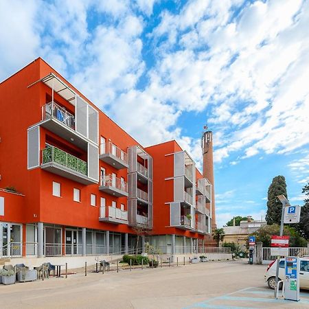 Apartment Ares 13 In Umag Center Eksteriør bilde